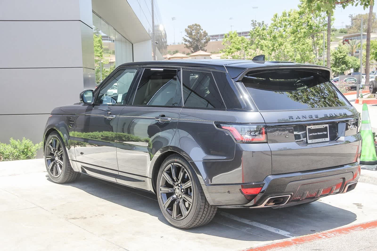 Thumbnail: 2022 Land Rover Range Rover Sport - 4