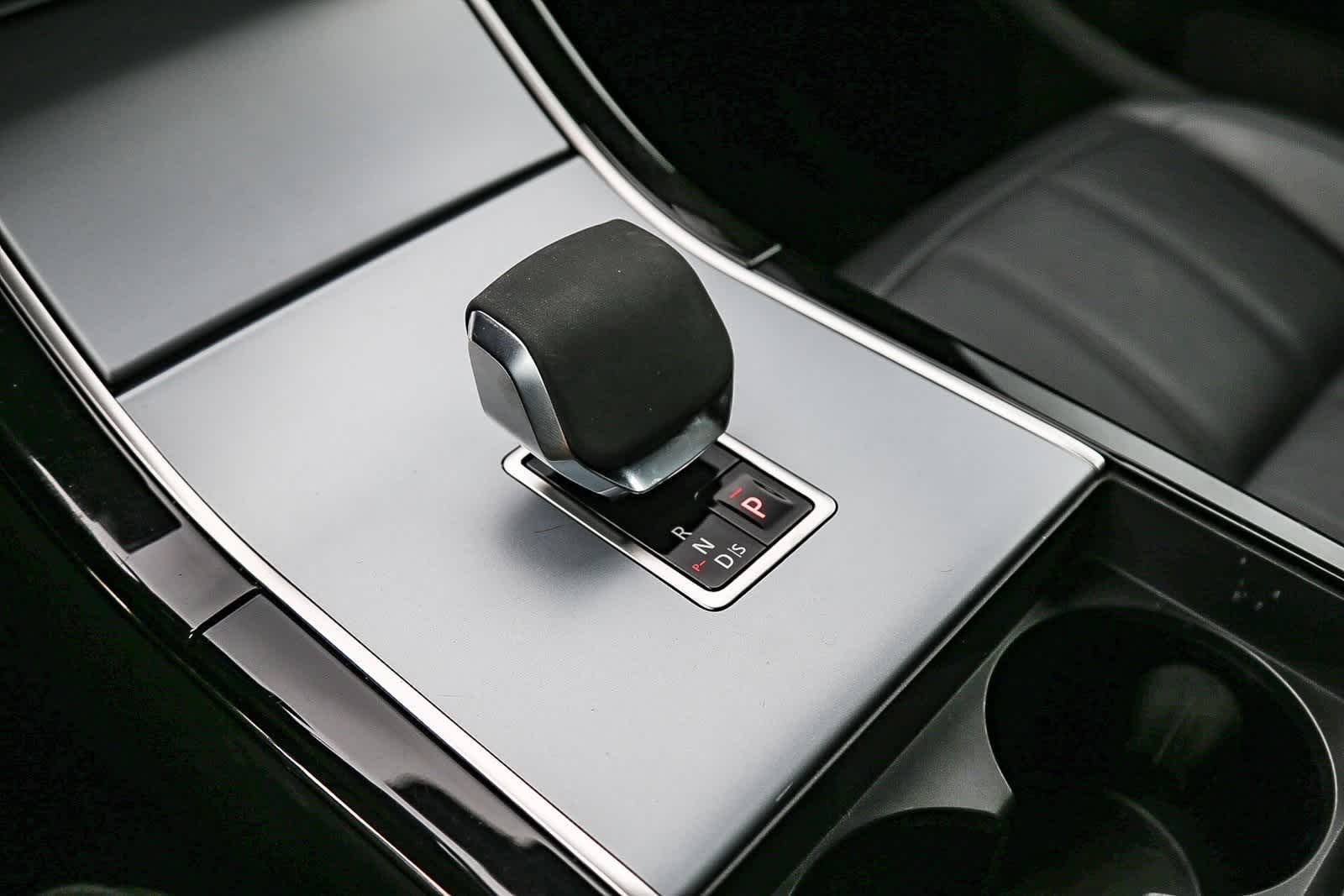 Thumbnail: 2024 Land Rover Range Rover Evoque - 19