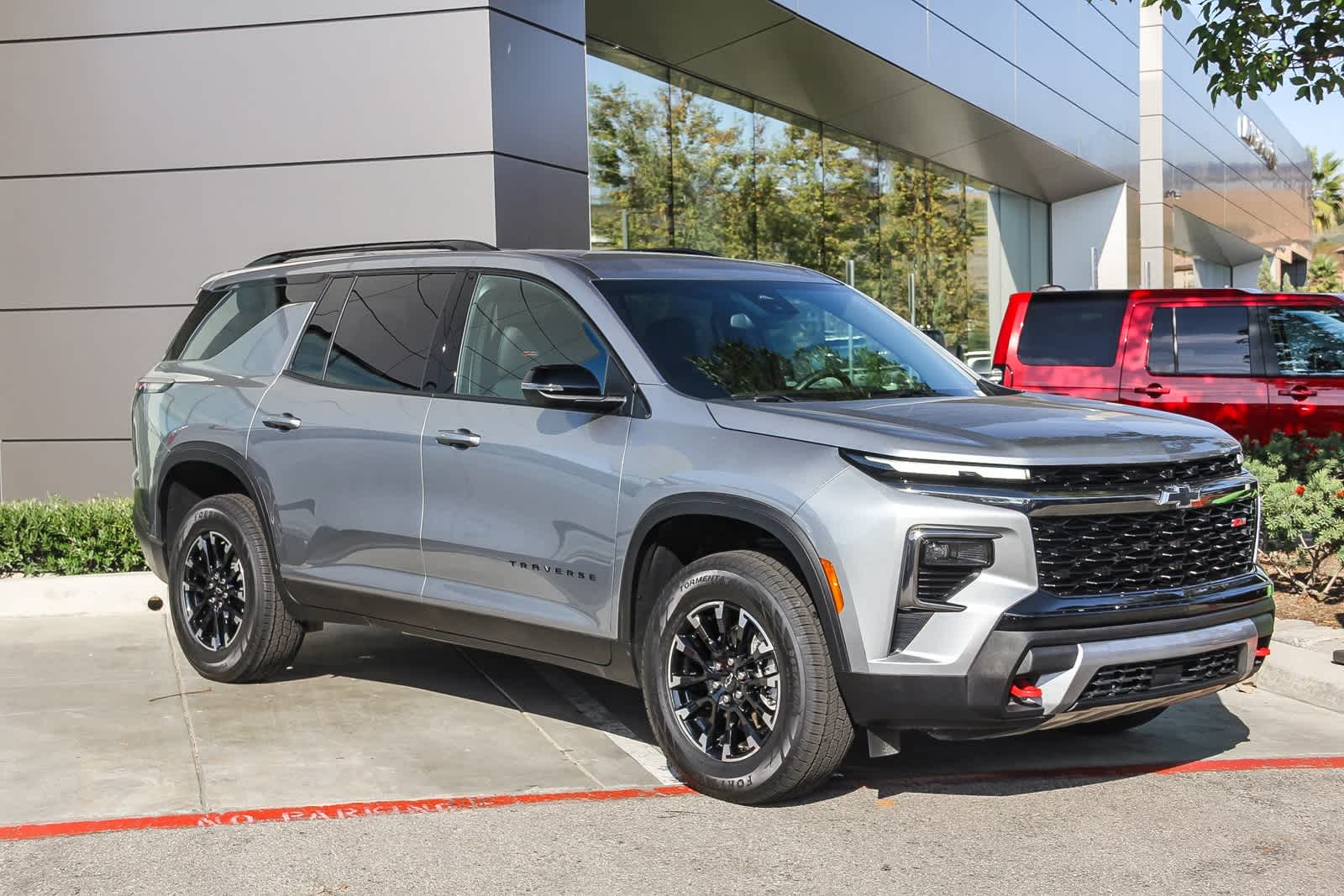 Thumbnail: 2025 Chevrolet Traverse - 3