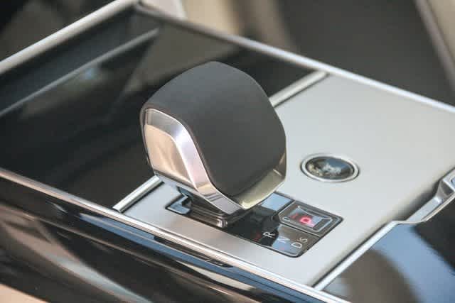 Thumbnail: 2025 Land Rover Range Rover - 24