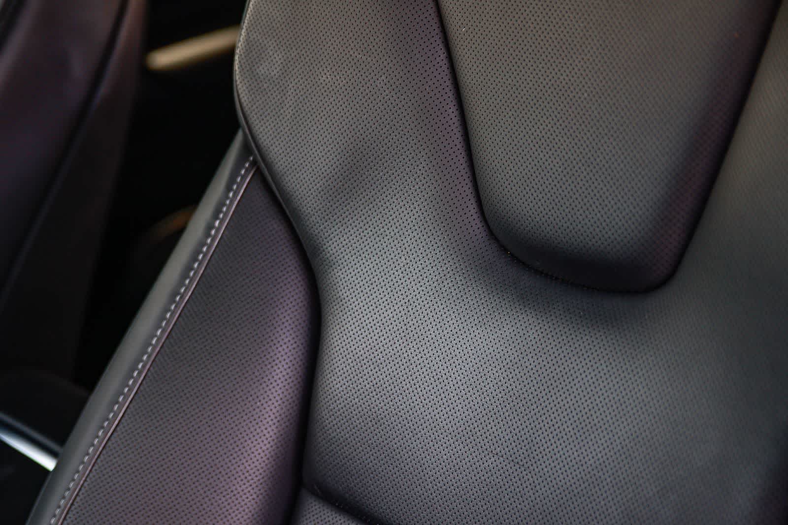 Thumbnail: 2022 Tesla Model X - 28