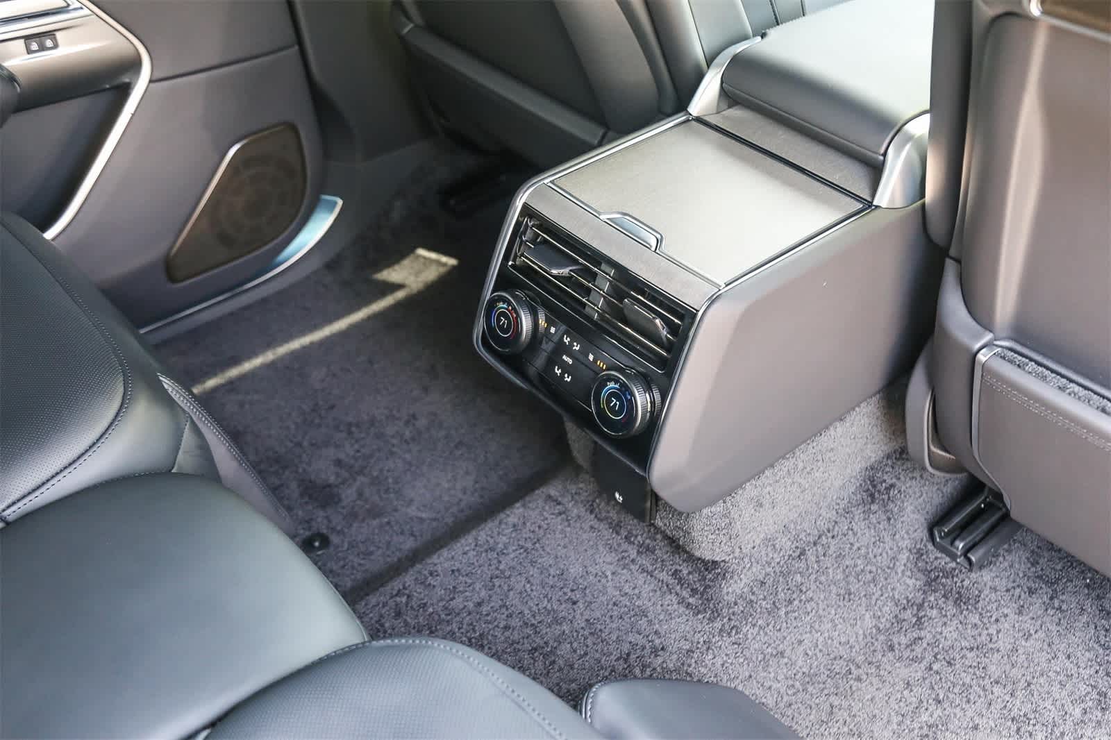 Thumbnail: 2025 Land Rover Range Rover - 20