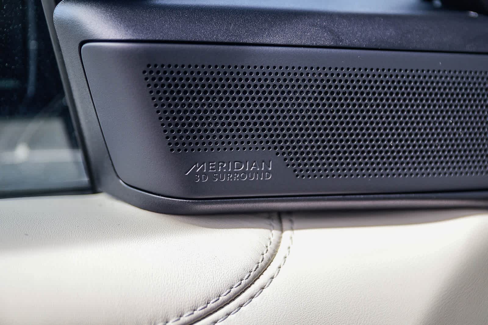 Thumbnail: 2026 Land Rover Range Rover - 24