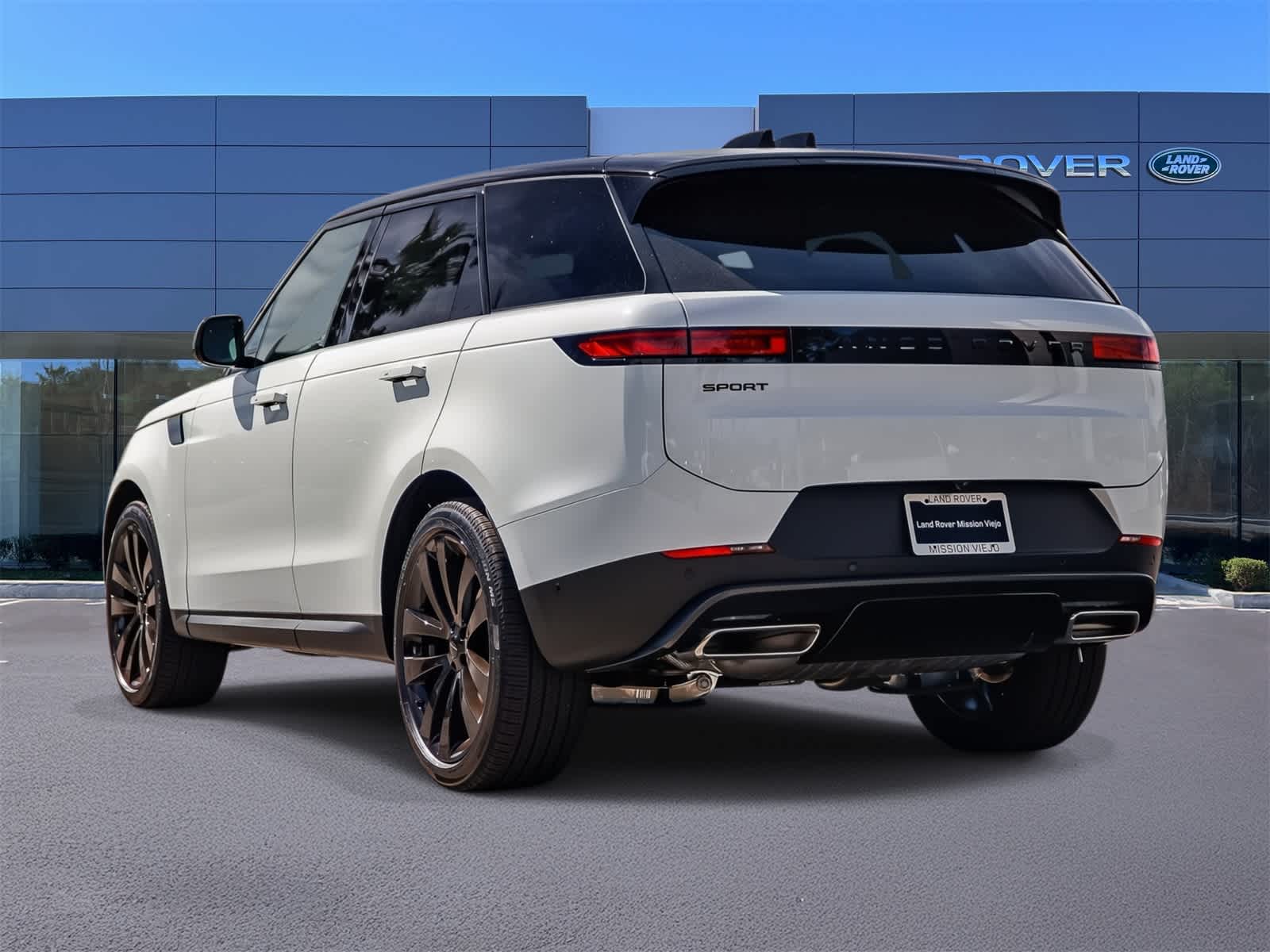 Thumbnail: 2026 Land Rover Range Rover Sport - 6