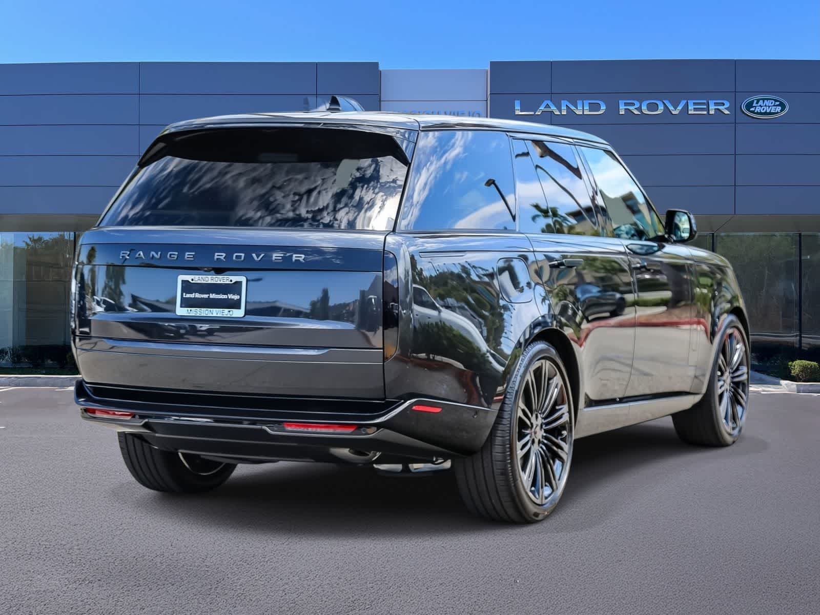 Thumbnail: 2026 Land Rover Range Rover - 4