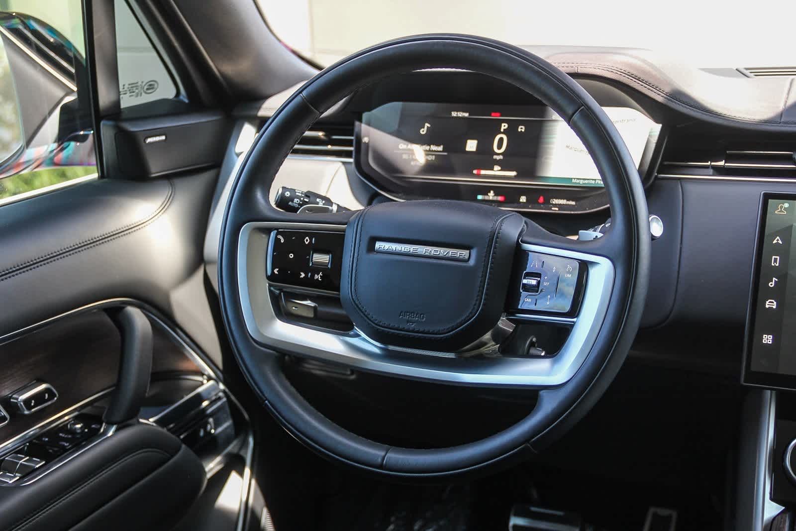 Thumbnail: 2023 Land Rover Range Rover - 15