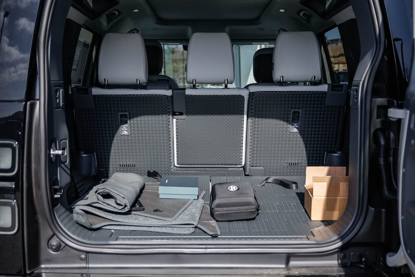 Thumbnail: 2026 Land Rover Defender - 28