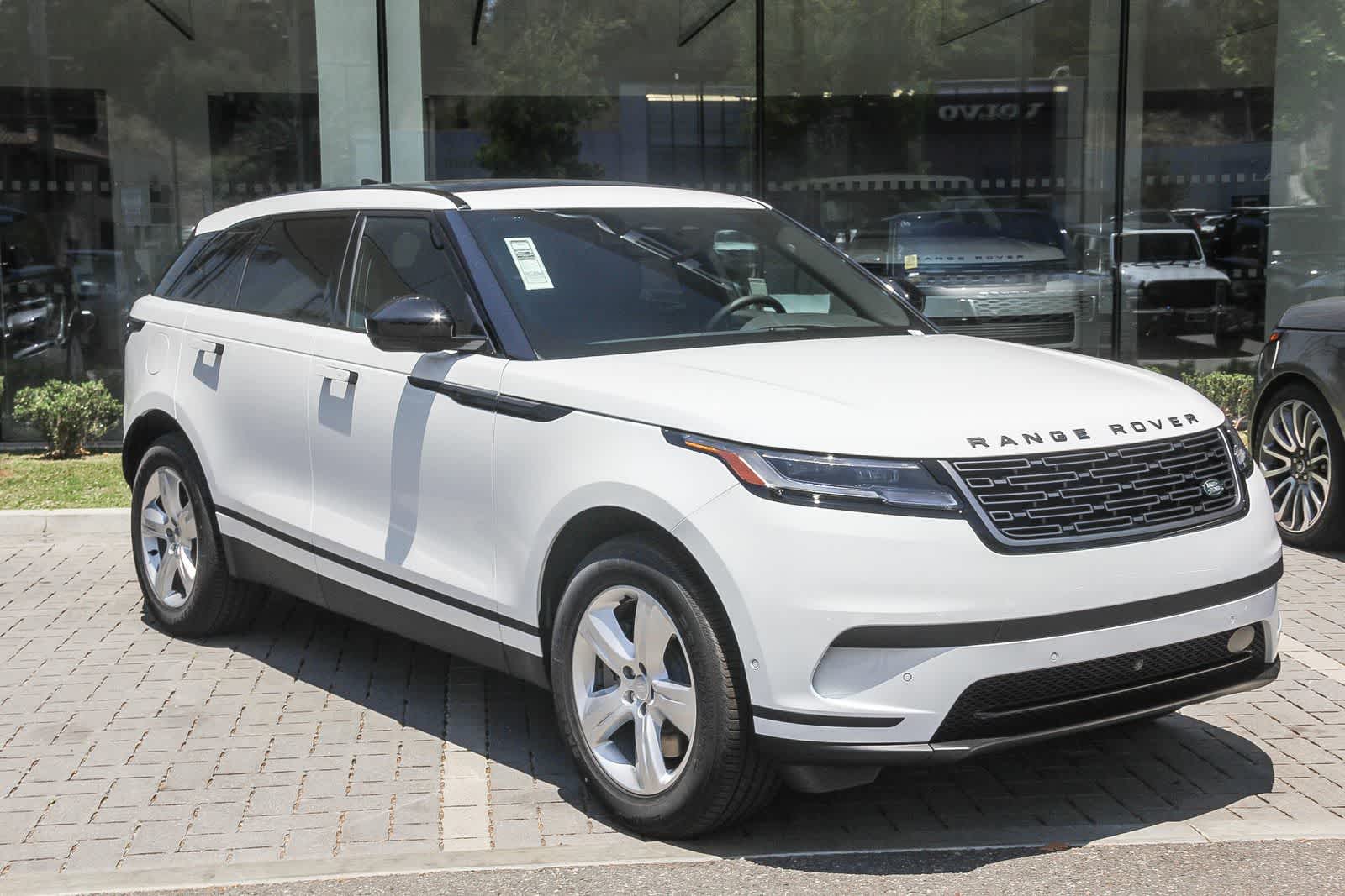 Thumbnail: 2026 Land Rover Range Rover Velar - 3