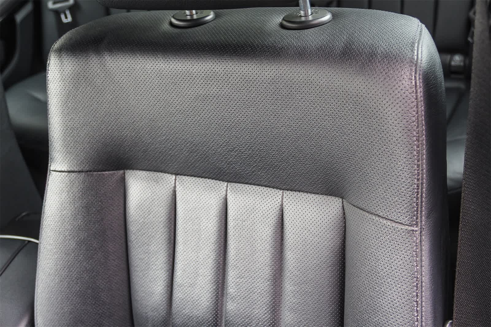 Thumbnail: 2010 Mercedes-Benz E-Class - 26