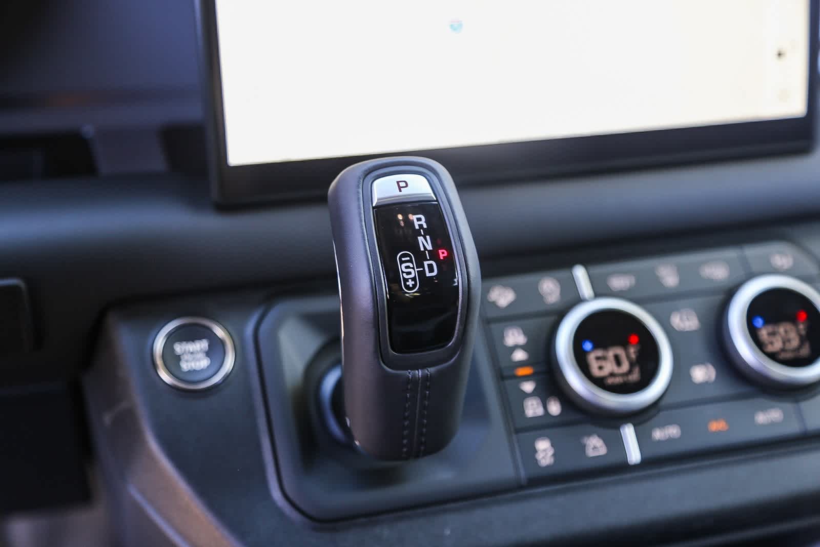 Thumbnail: 2025 Land Rover Defender - 19