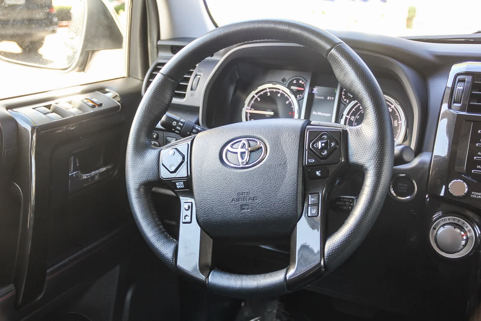 Thumbnail: 2023 Toyota 4Runner - 15