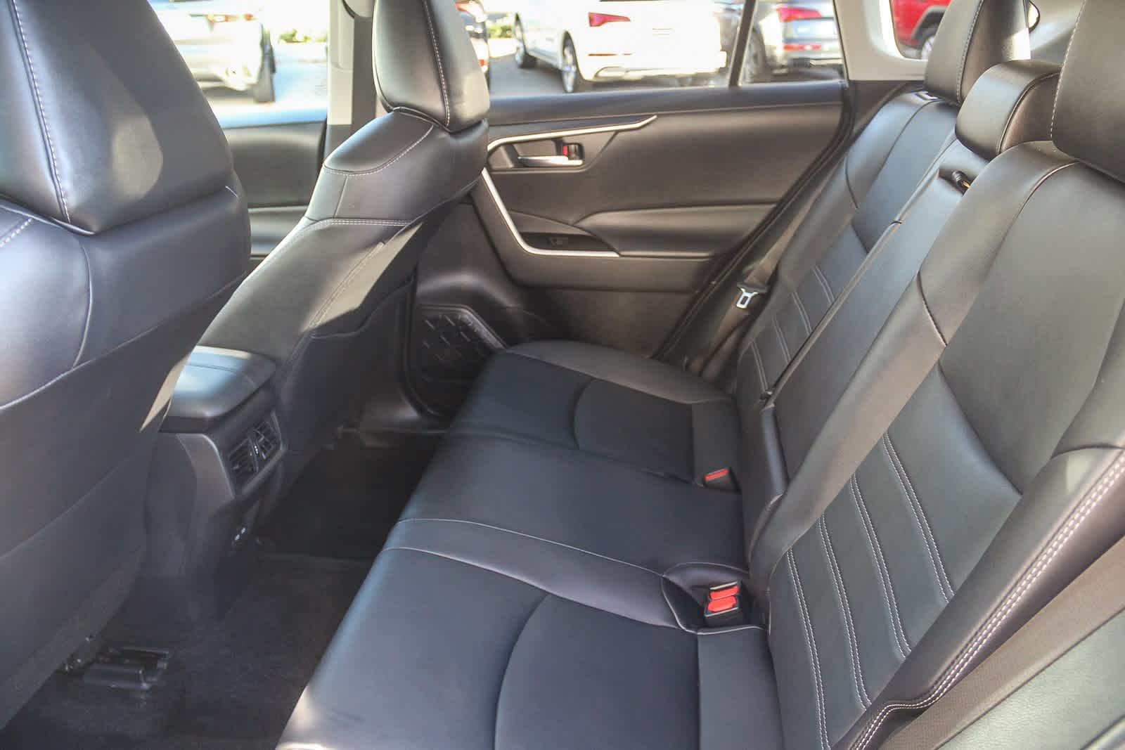 Thumbnail: 2022 Toyota RAV4 - 15