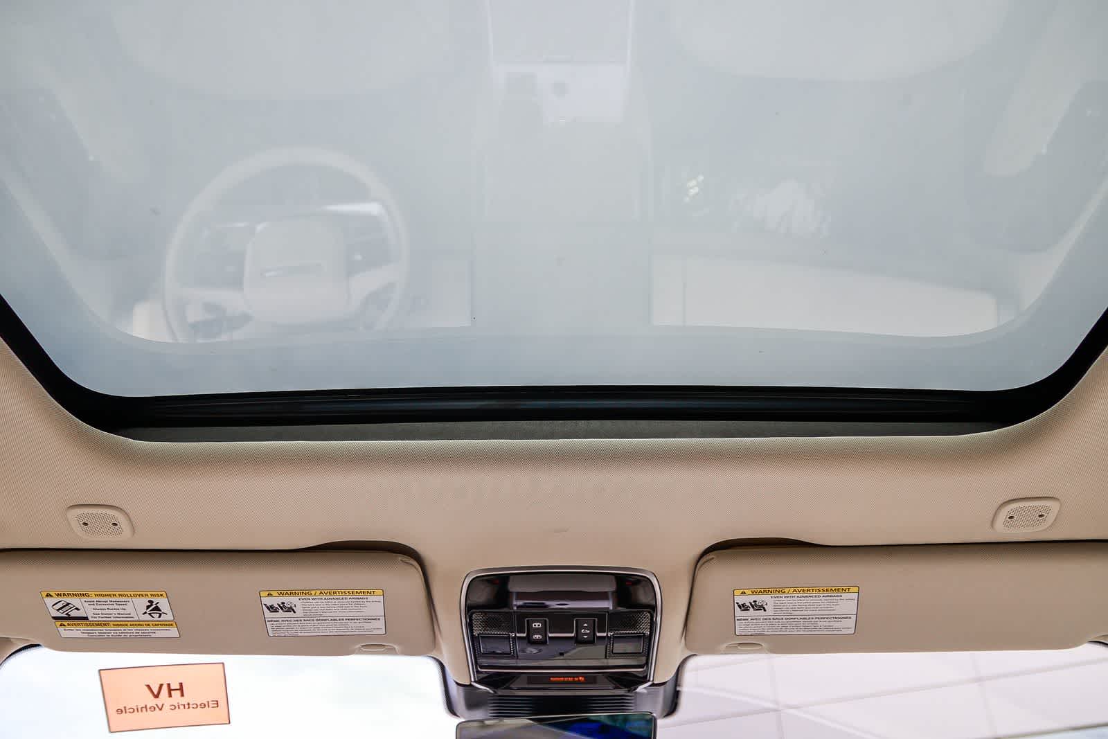 Thumbnail: 2026 Land Rover Range Rover - 16