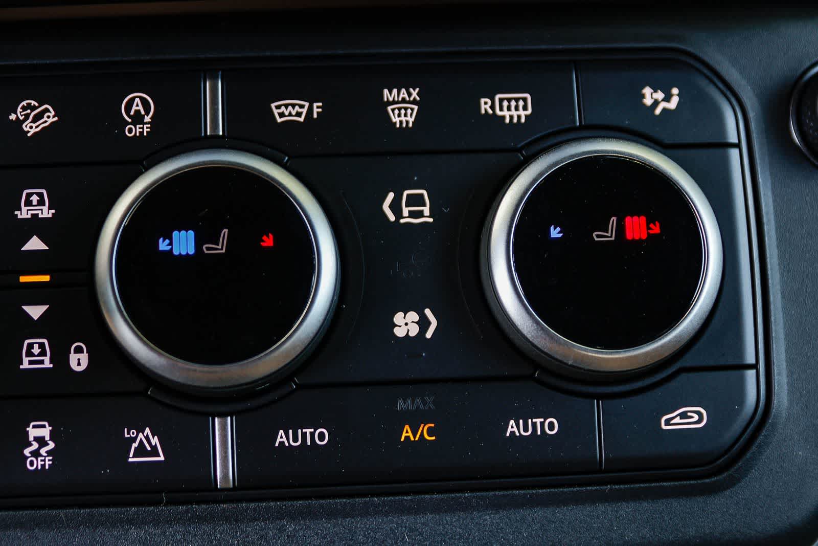 Thumbnail: 2026 Land Rover Defender - 22