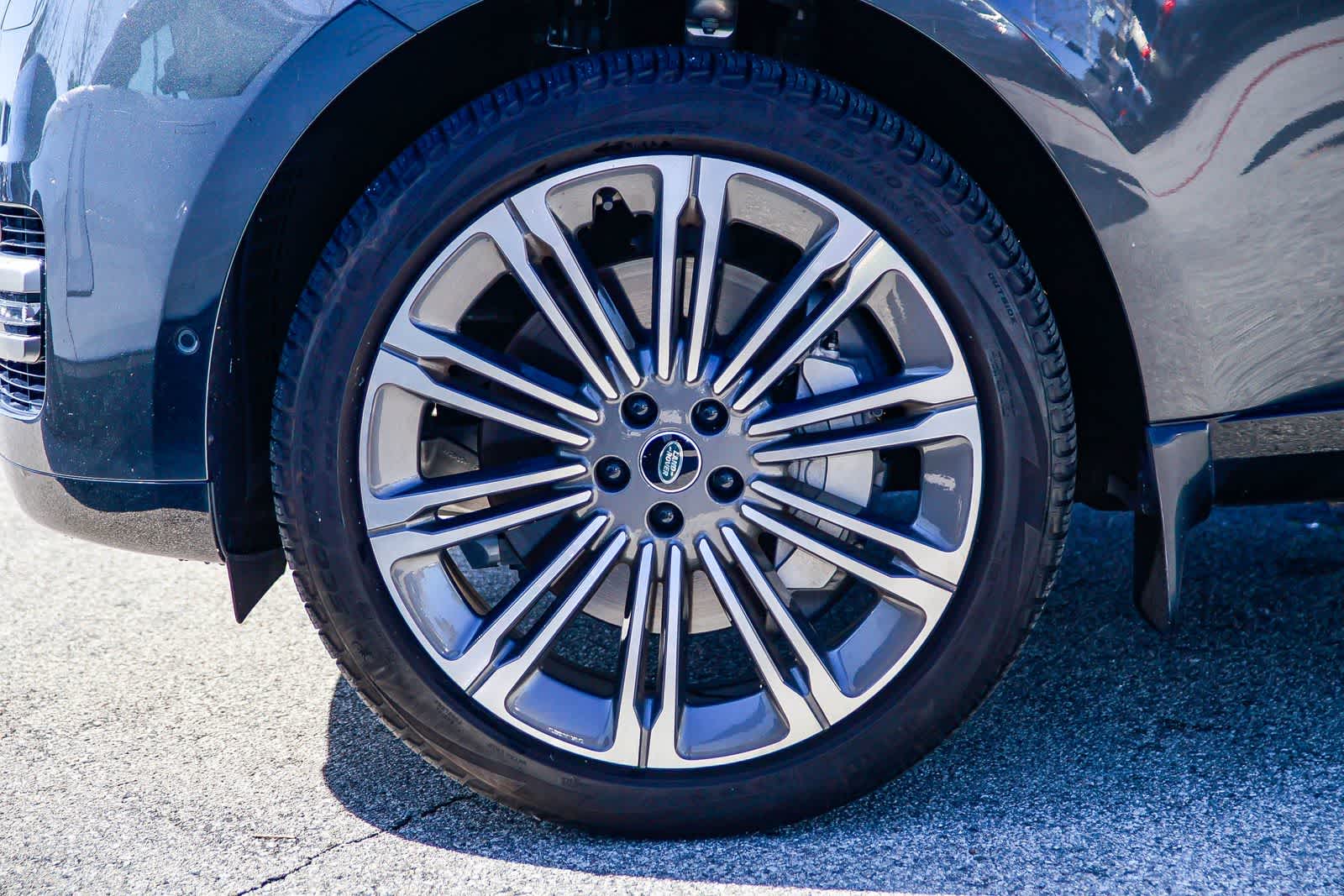 Thumbnail: 2024 Land Rover Range Rover - 8