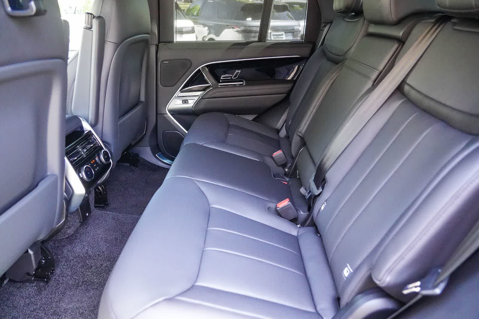 Thumbnail: 2026 Land Rover Range Rover - 18