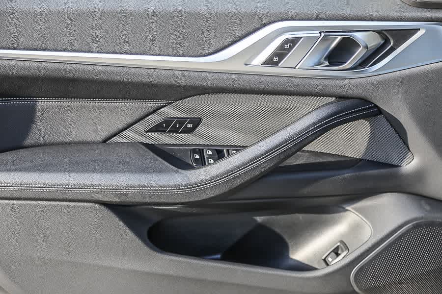 Thumbnail: 2022 BMW i4 - 20