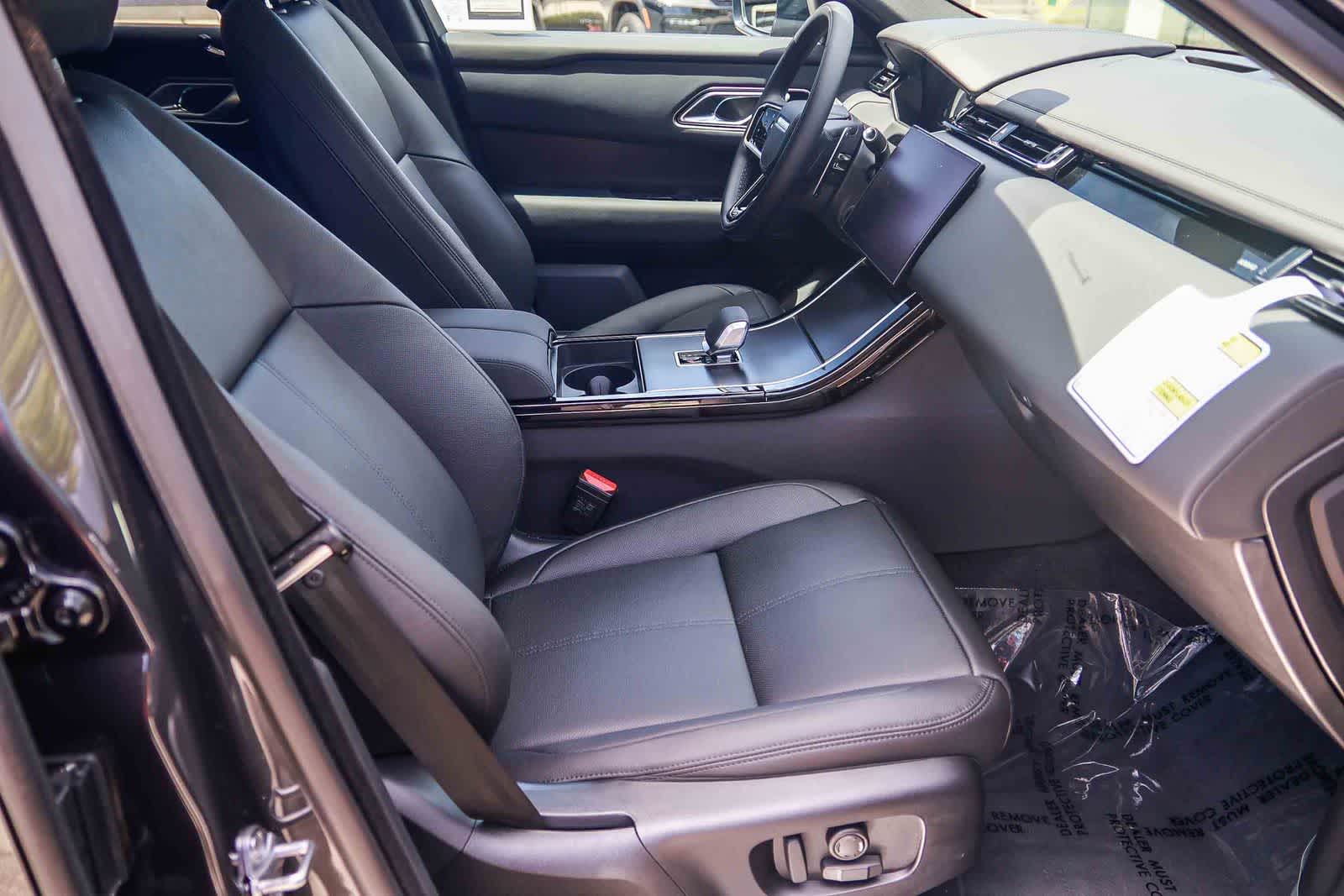 Thumbnail: 2026 Land Rover Range Rover Velar - 17
