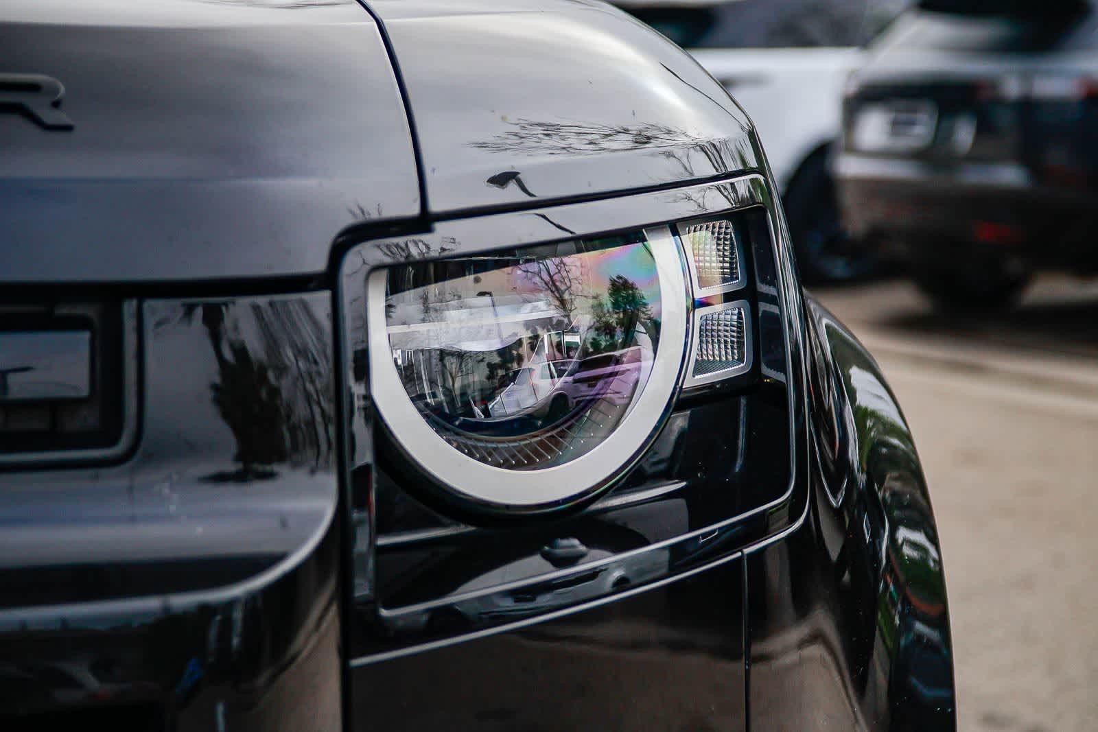 Thumbnail: 2020 Land Rover Defender - 10