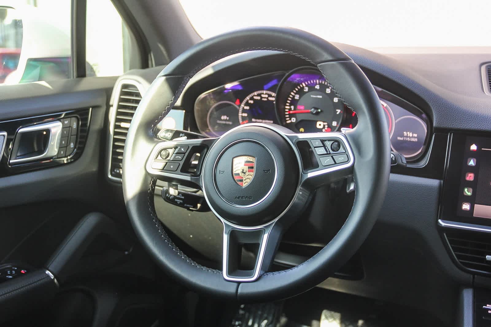 Thumbnail: 2023 Porsche Cayenne - 15