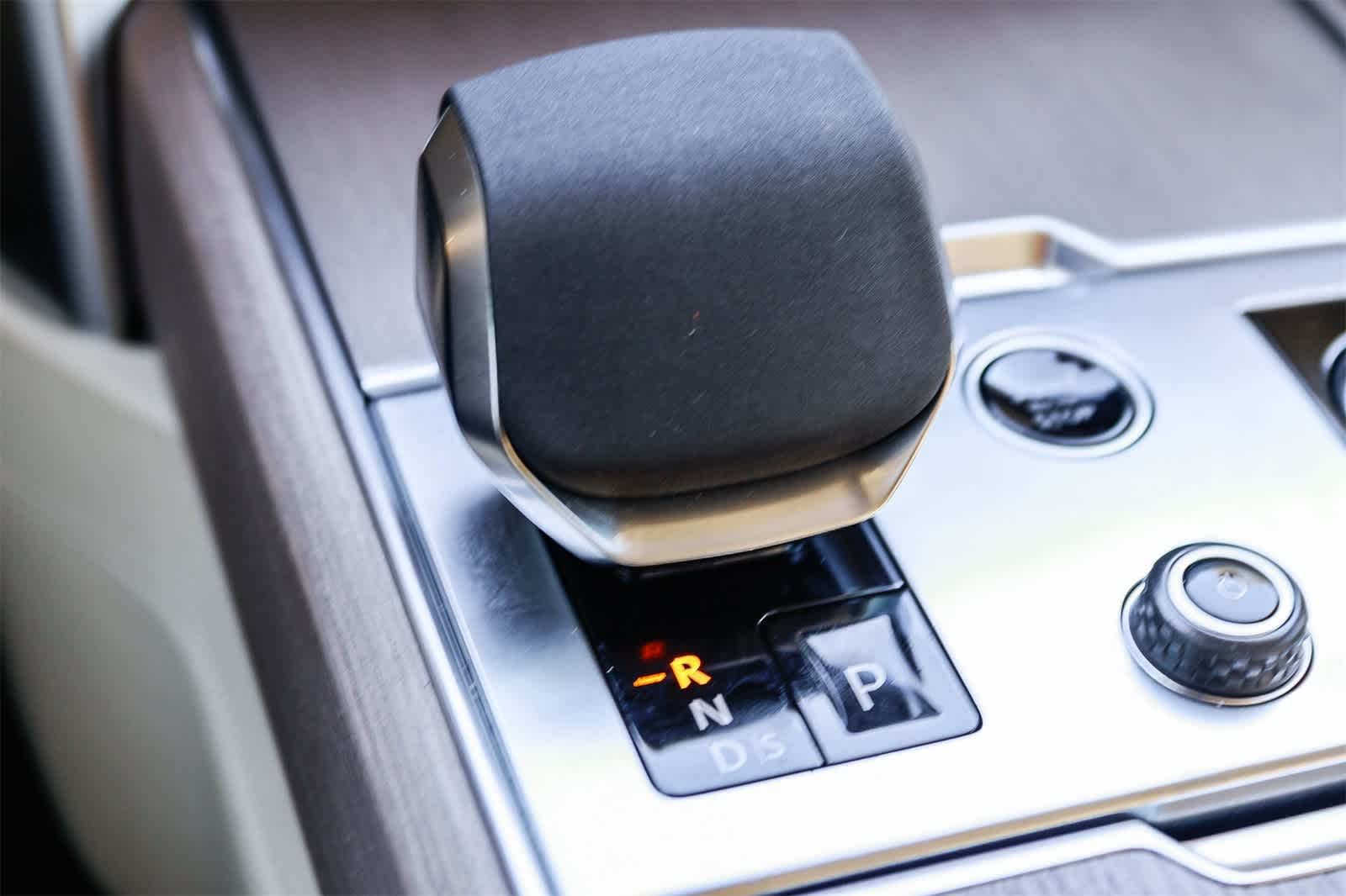 Thumbnail: 2022 Land Rover Range Rover - 29