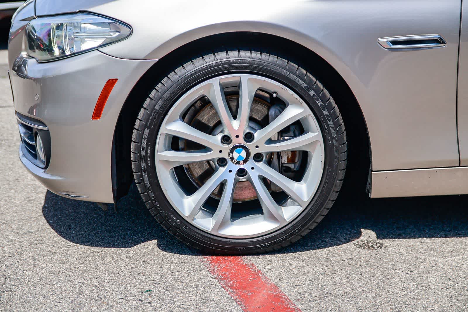 Thumbnail: 2014 BMW 5 Series - 9