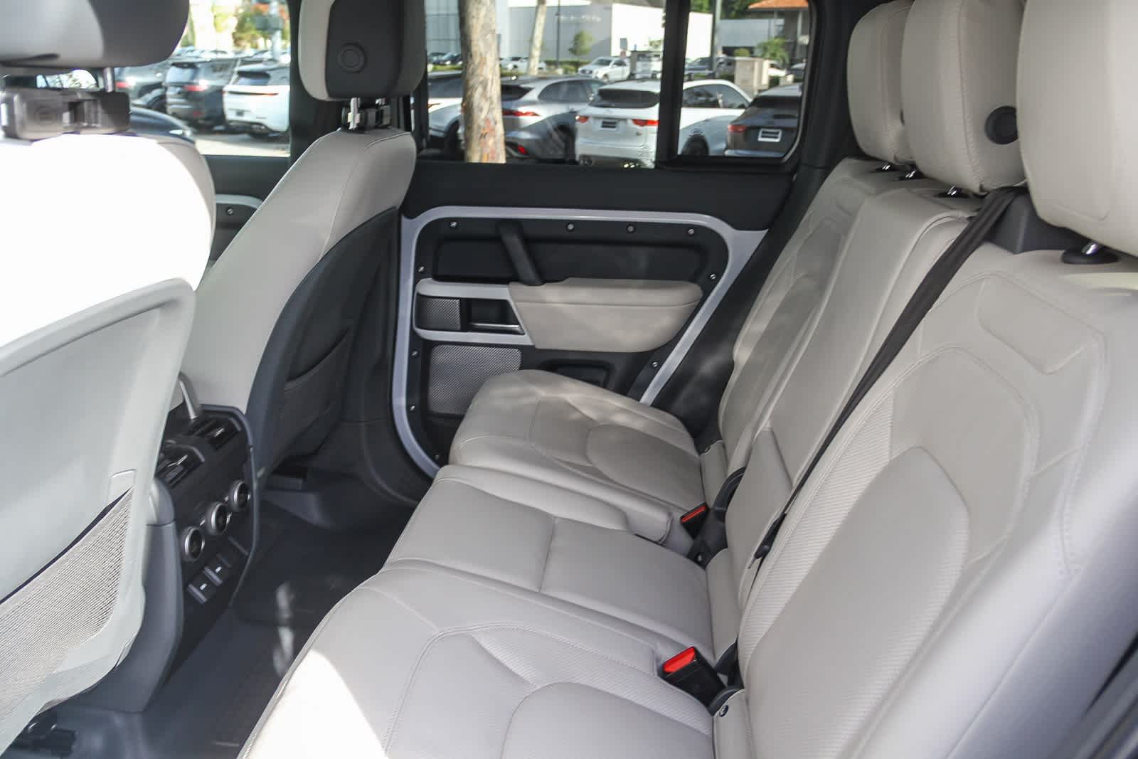 Thumbnail: 2023 Land Rover Defender - 9