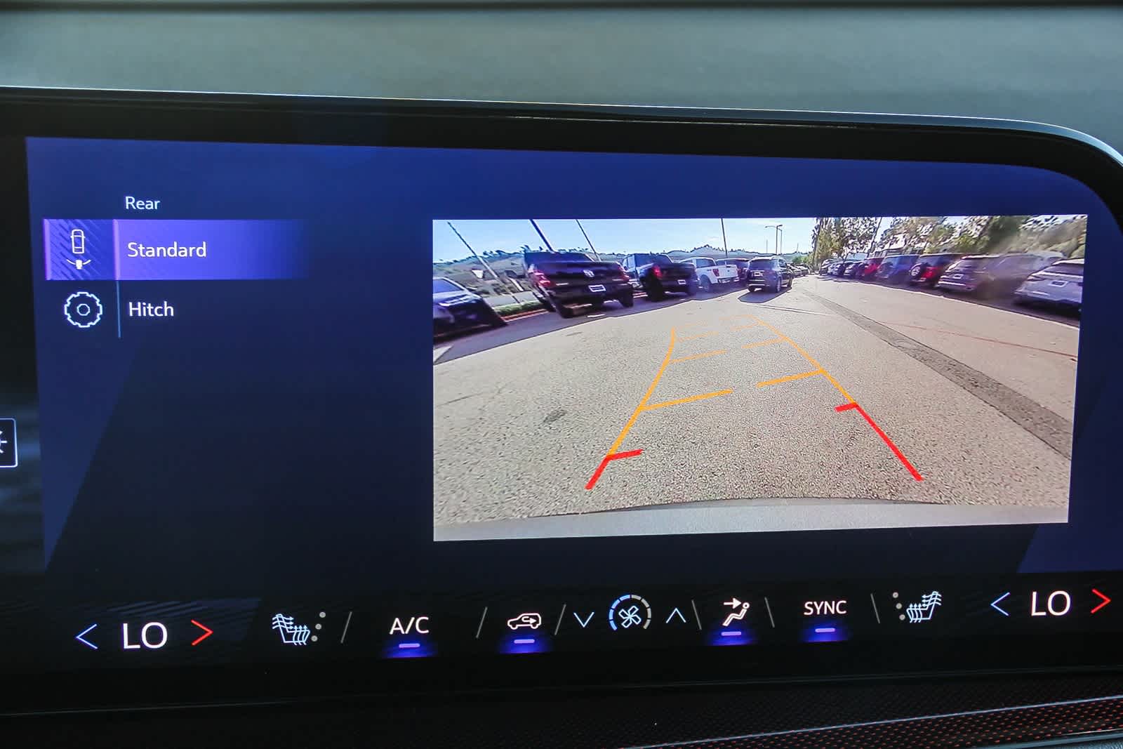 Thumbnail: 2025 Chevrolet Traverse - 25