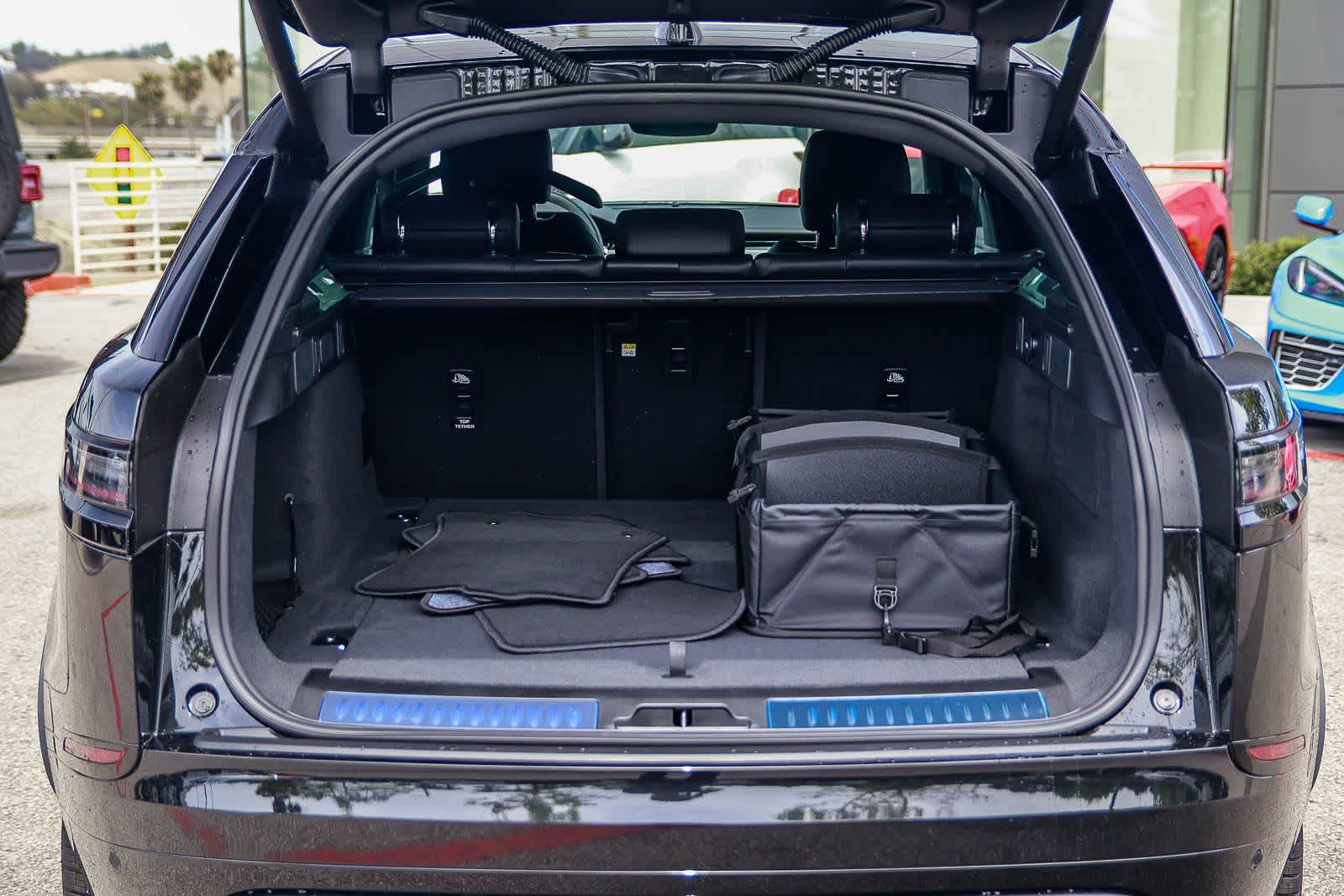 Thumbnail: 2026 Land Rover Range Rover Velar - 29