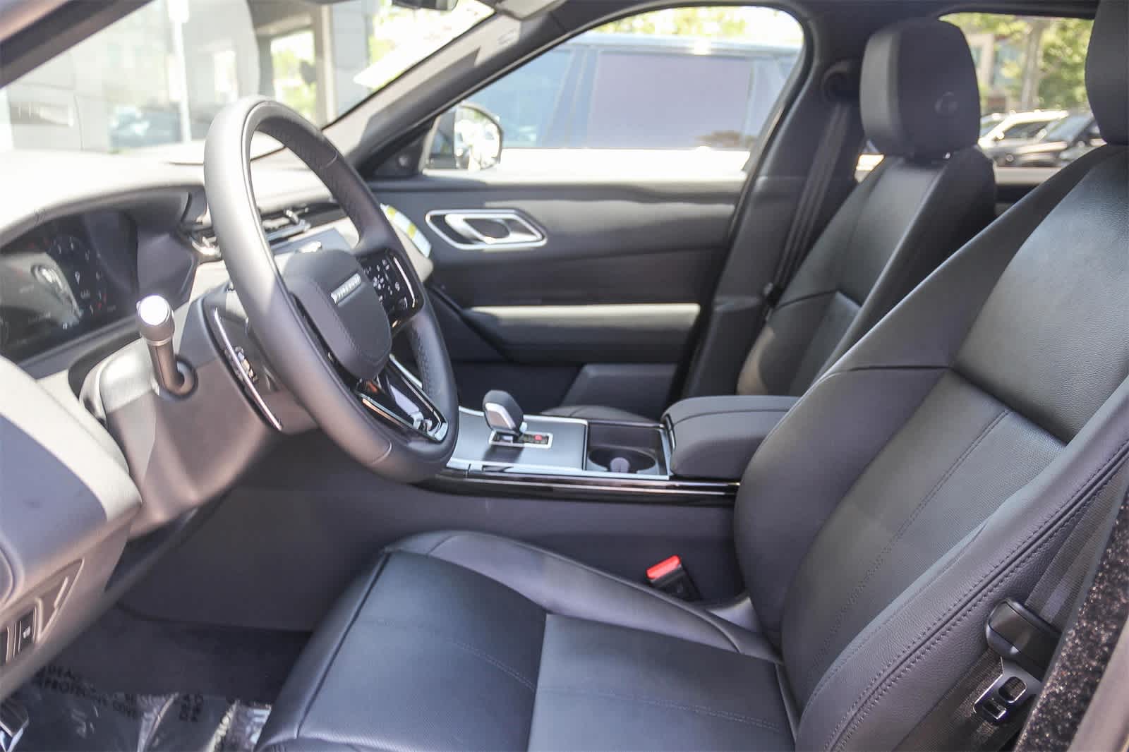 Thumbnail: 2026 Land Rover Range Rover Velar - 20