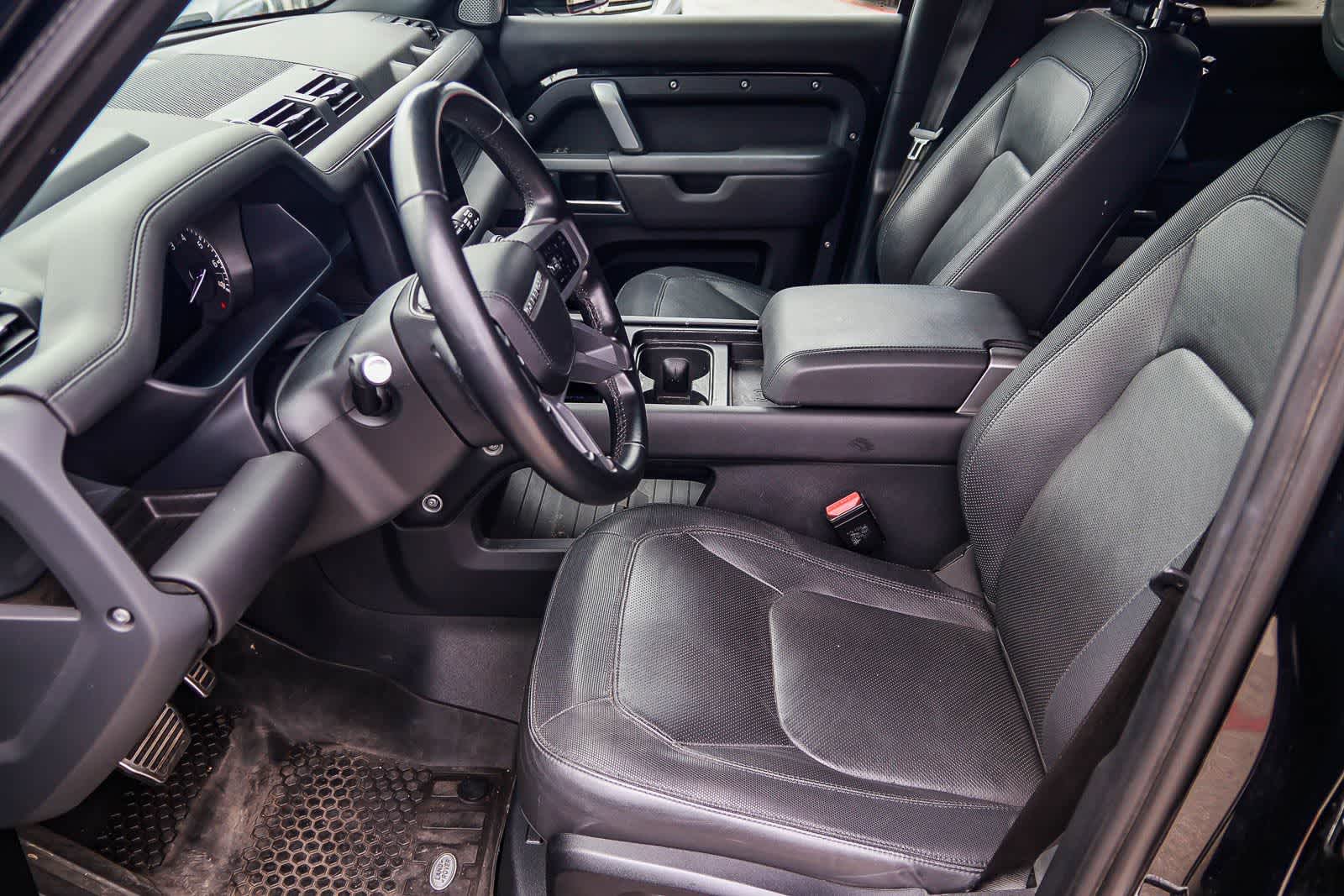 Thumbnail: 2023 Land Rover Defender - 17