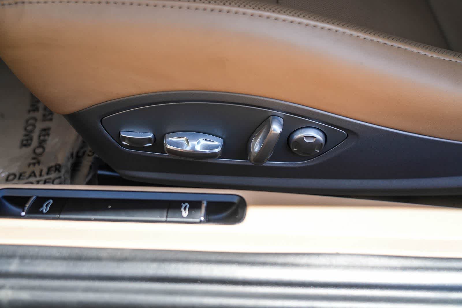 Thumbnail: 2015 Porsche 911 - 20