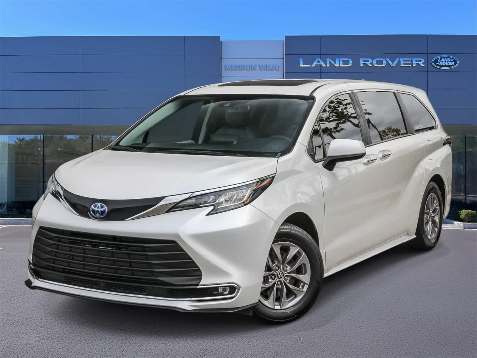 2023 Toyota Sienna XLE -
                  Mission Viejo, CA