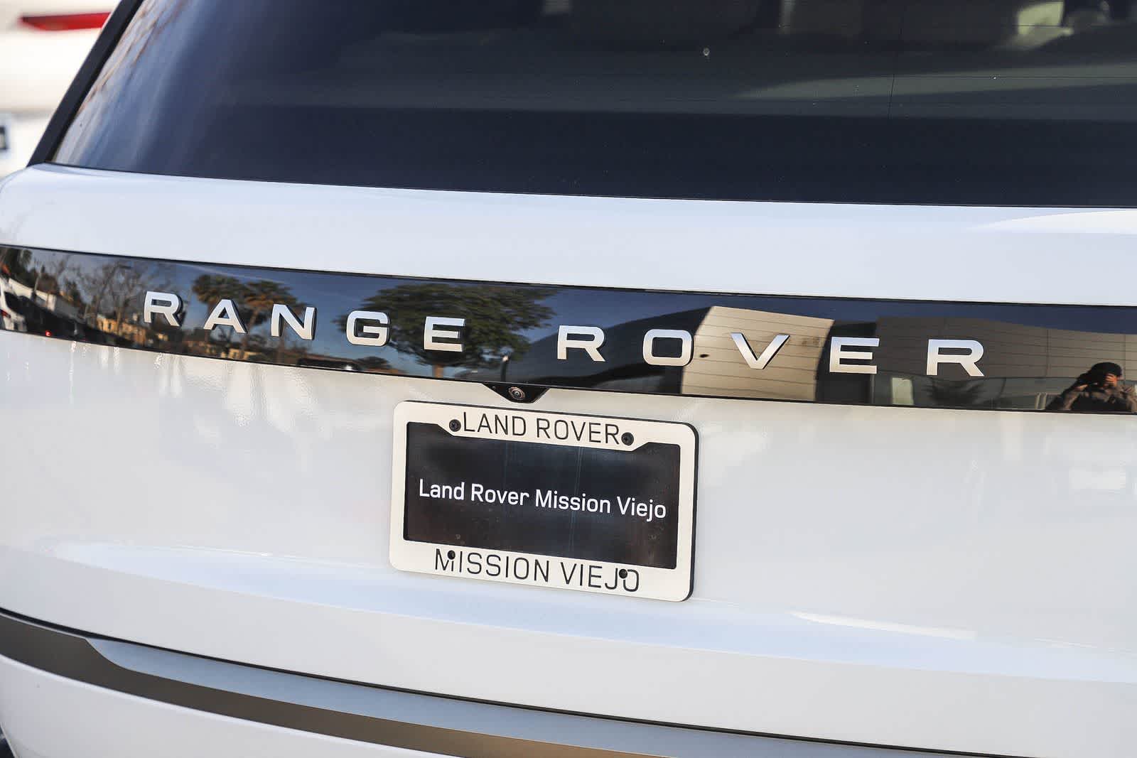 Thumbnail: 2026 Land Rover Range Rover - 8