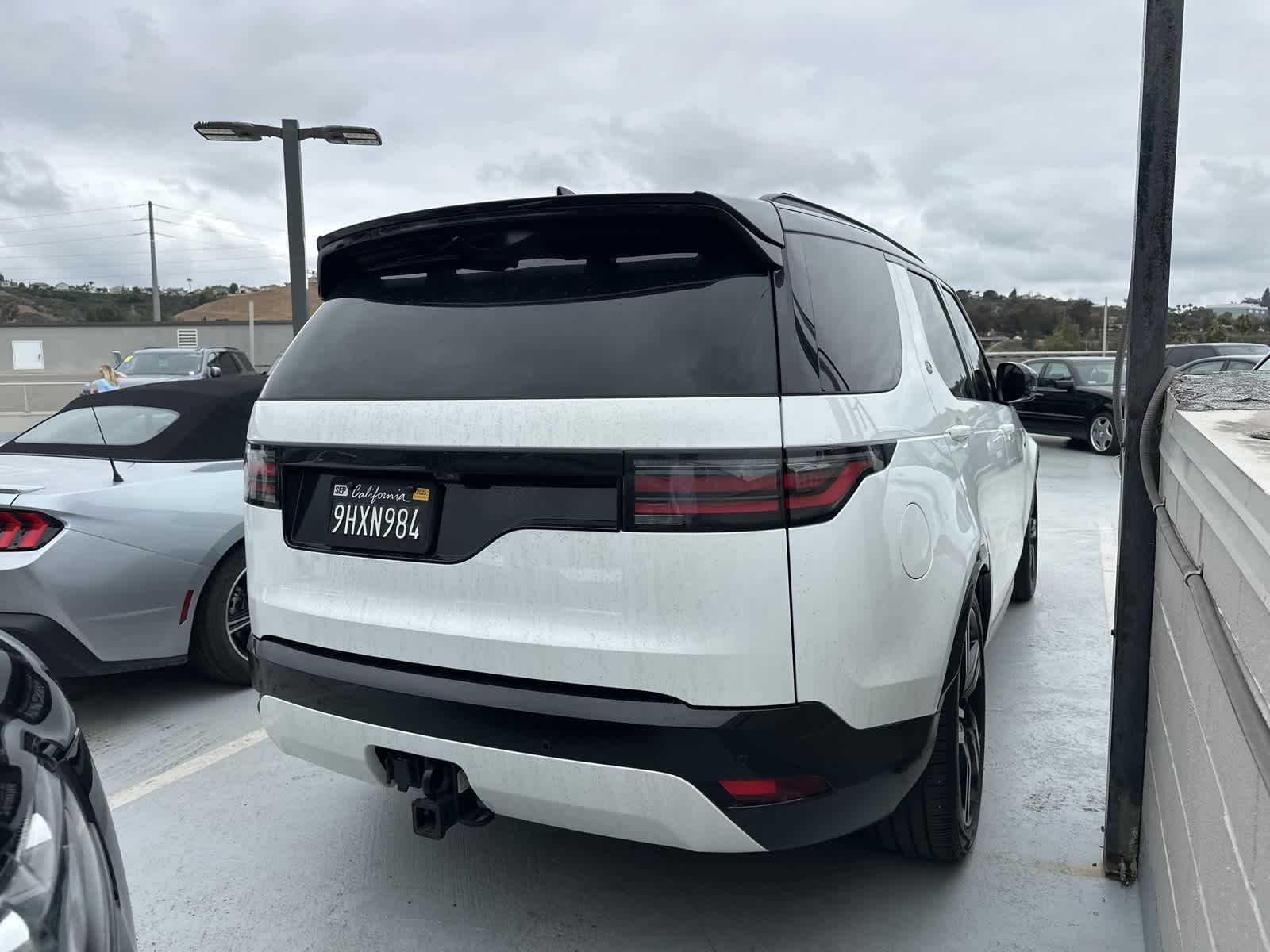 Thumbnail: 2023 Land Rover Discovery - 4