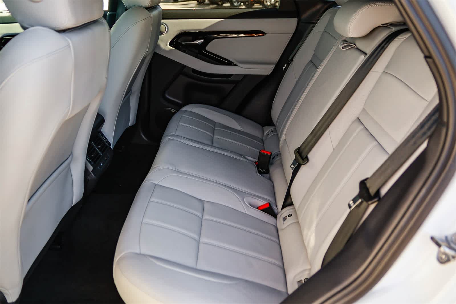 Thumbnail: 2026 Land Rover Range Rover Evoque - 18