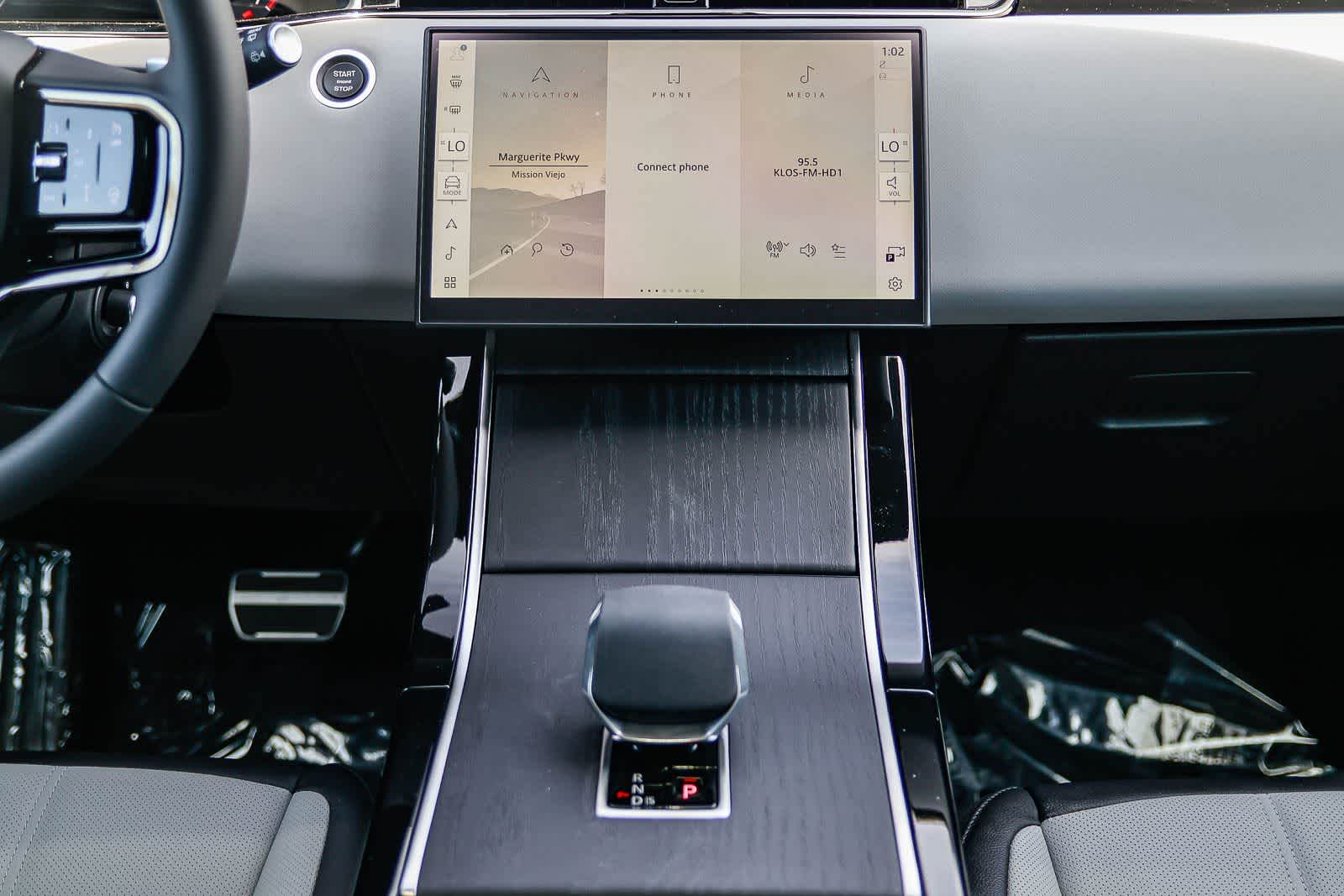 Thumbnail: 2026 Land Rover Range Rover Evoque - 13