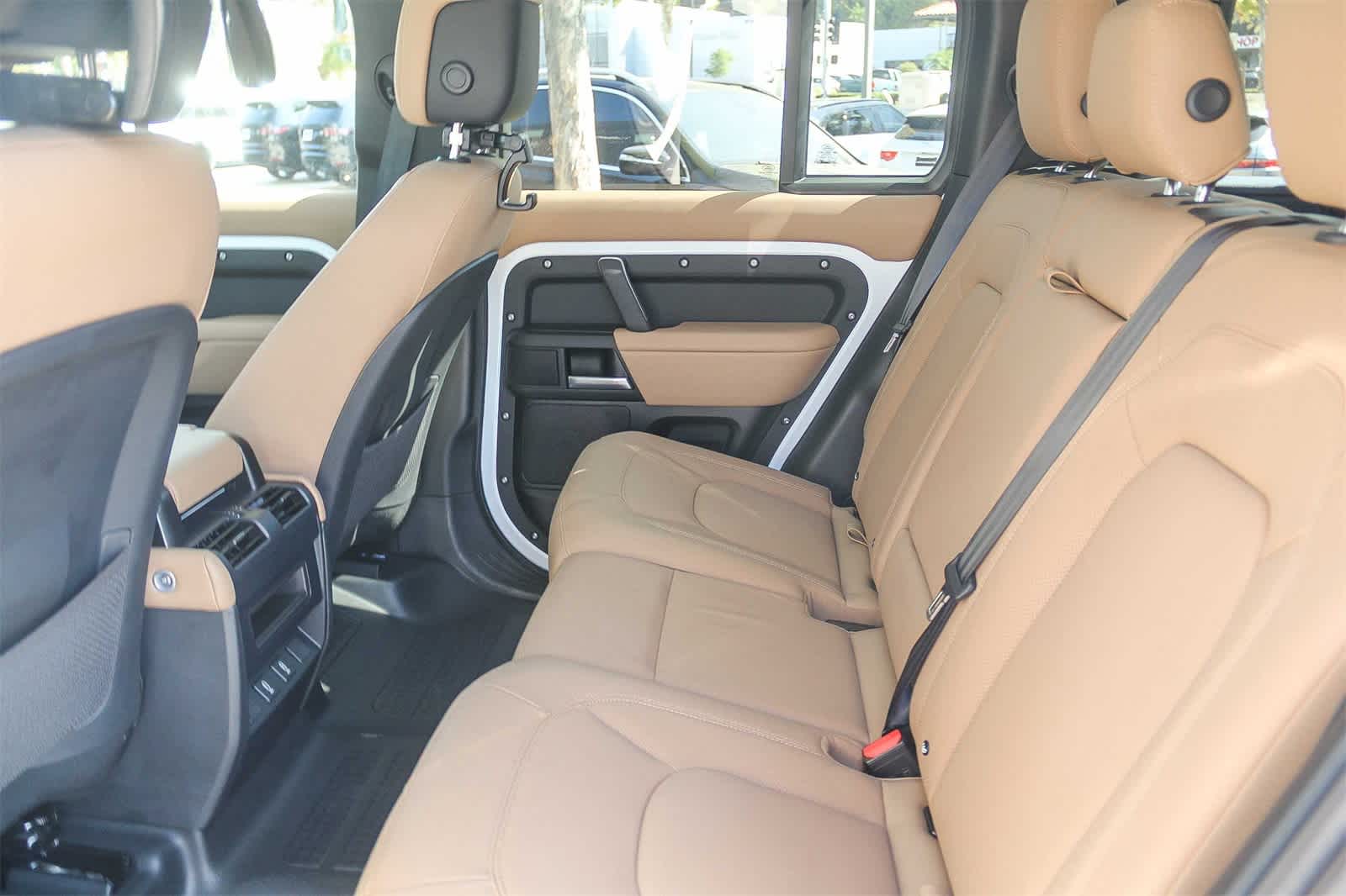 Thumbnail: 2026 Land Rover Defender - 17