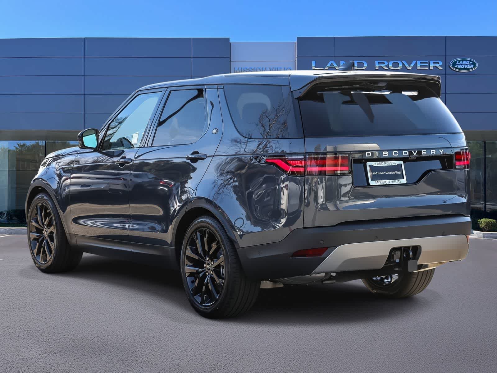 Thumbnail: 2026 Land Rover Discovery - 8