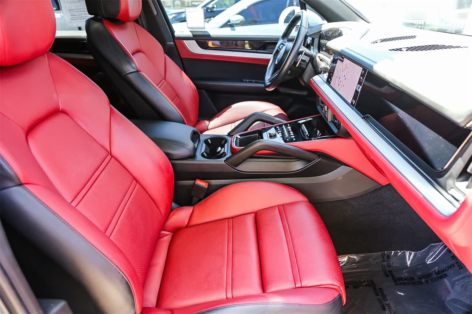 Thumbnail: 2024 Porsche Cayenne - 16