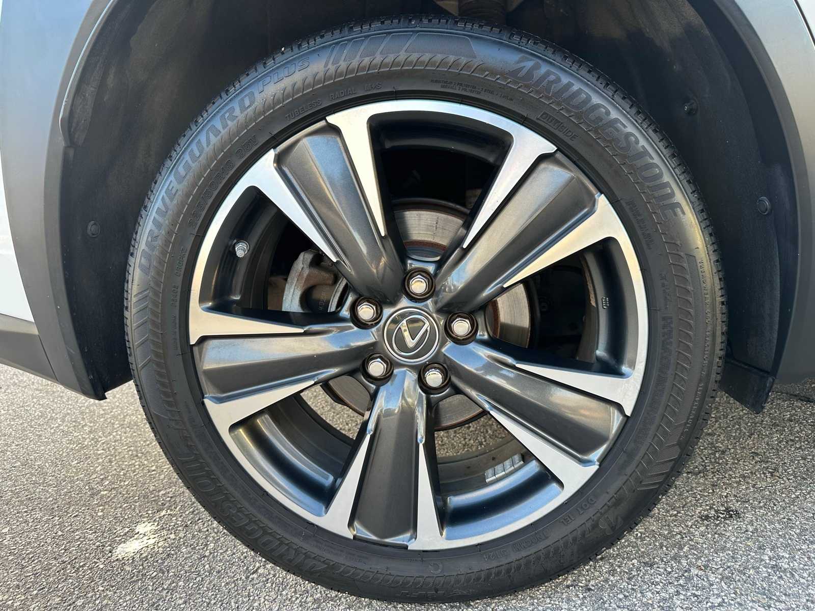 Thumbnail: 2019 Lexus UX - 6