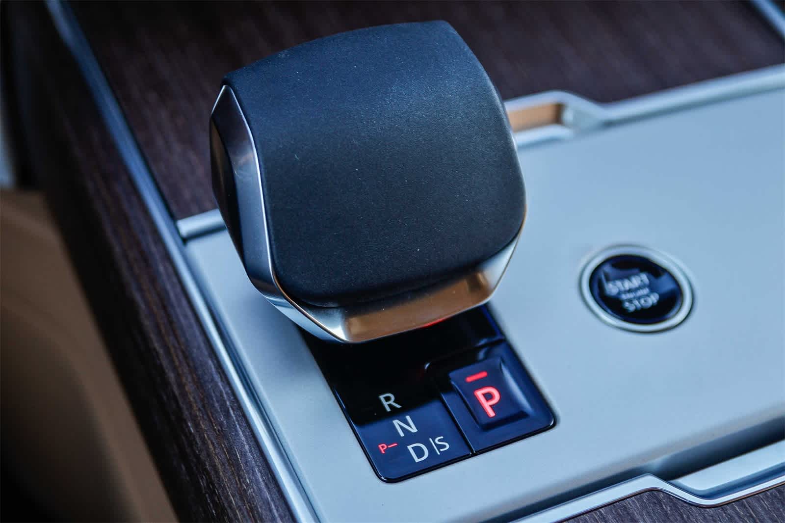 Thumbnail: 2026 Land Rover Range Rover - 24