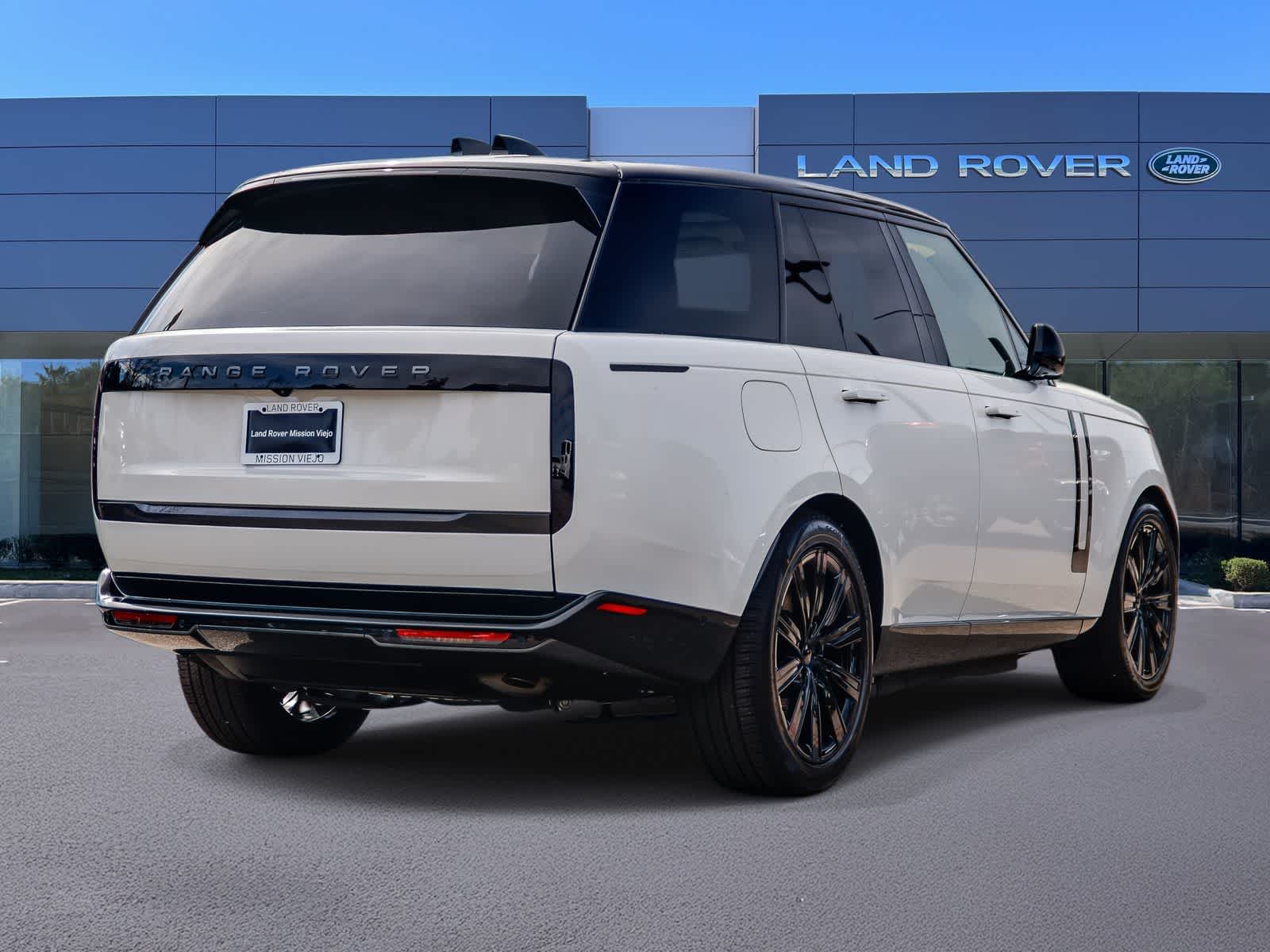 Thumbnail: 2026 Land Rover Range Rover - 4