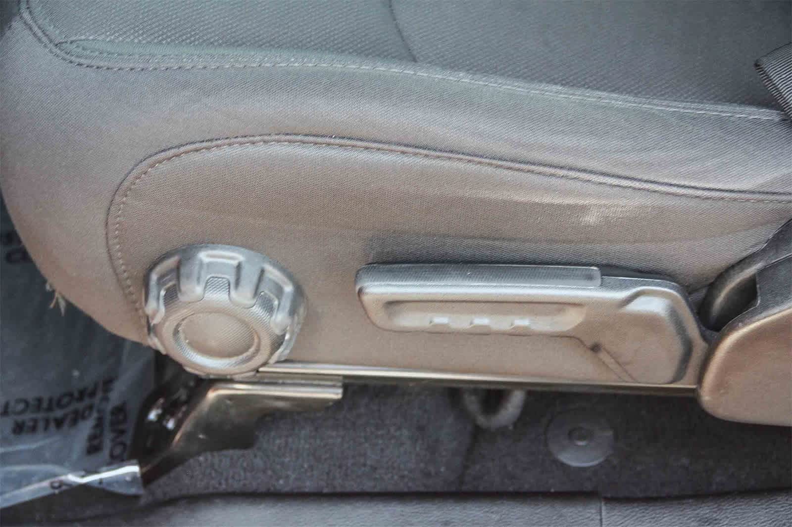 Thumbnail: 2023 Jeep Wrangler - 17