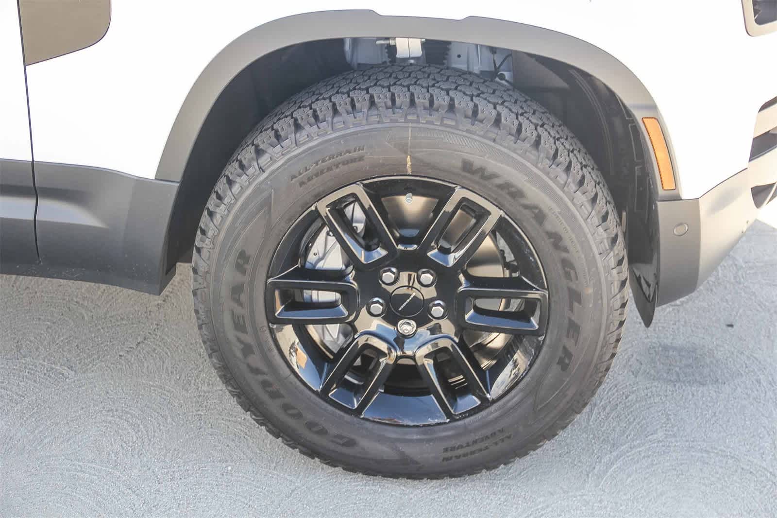 Thumbnail: 2026 Land Rover Defender - 9