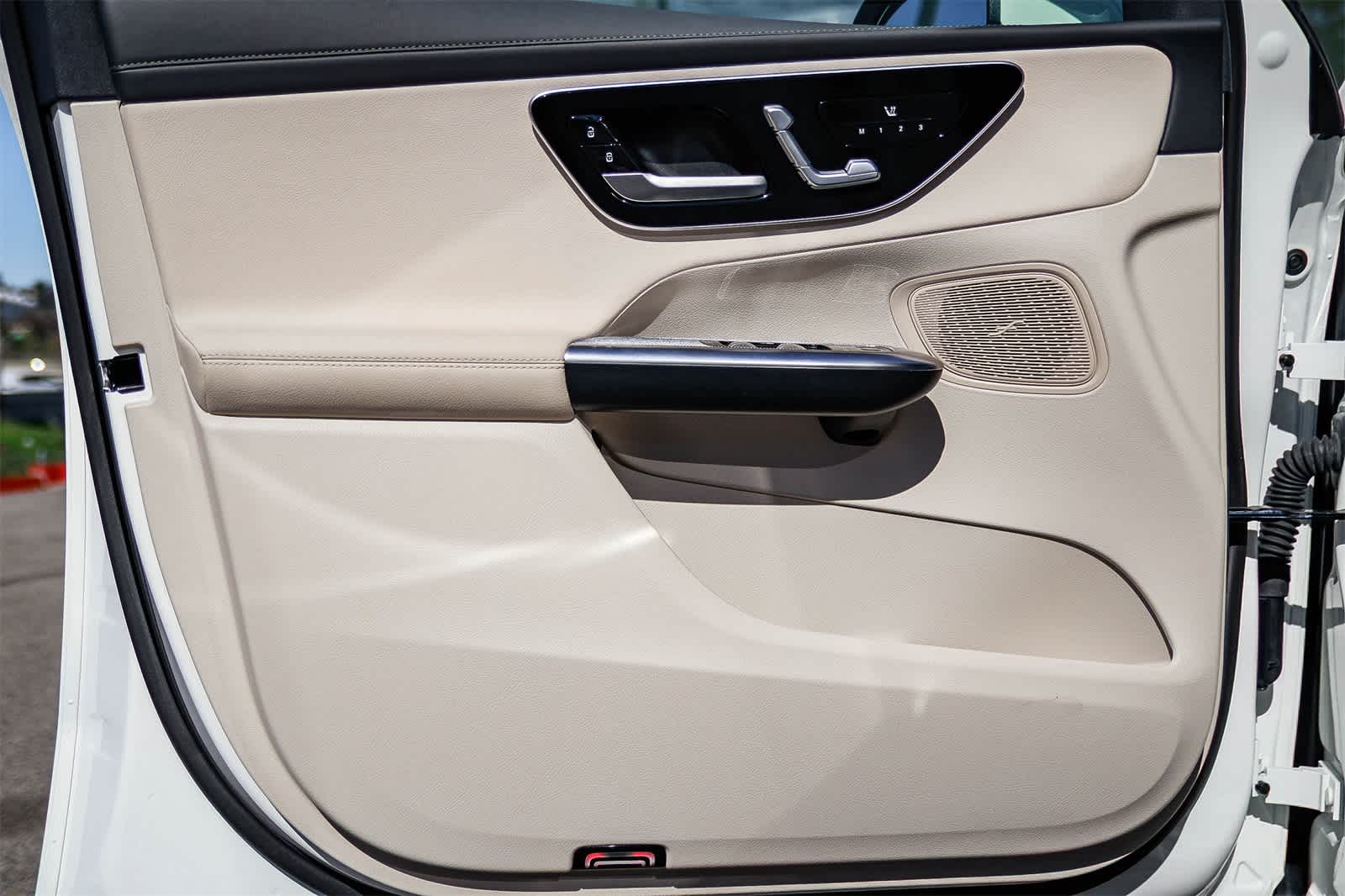 Thumbnail: 2024 Mercedes-Benz GLC - 21