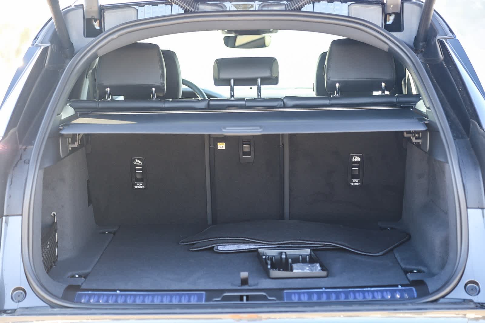 Thumbnail: 2026 Land Rover Range Rover Velar - 25