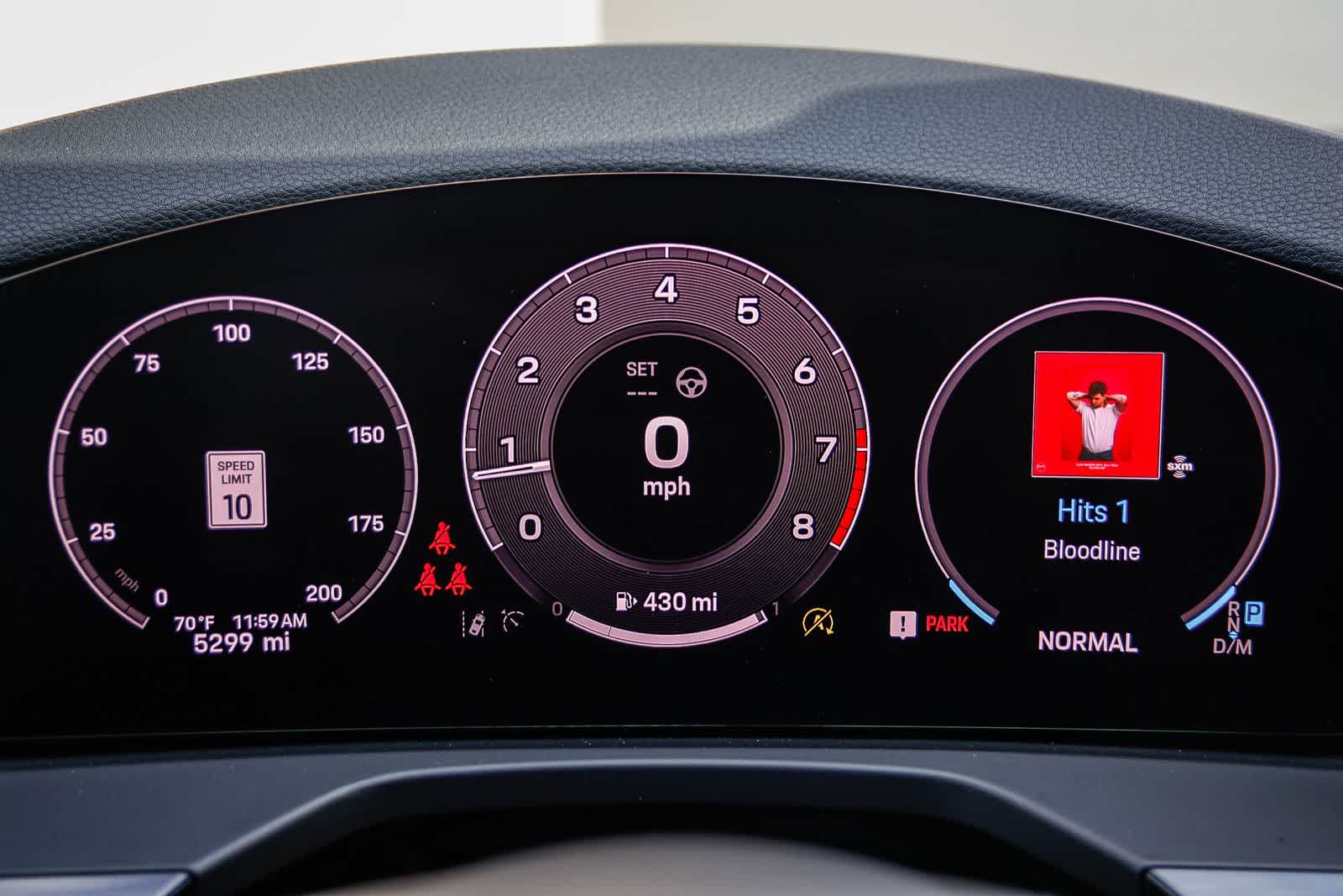 Thumbnail: 2025 Porsche Panamera - 25