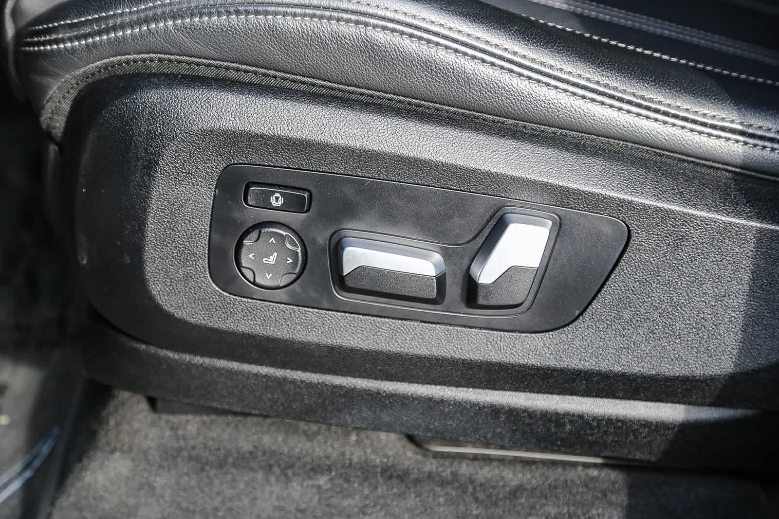 Thumbnail: 2022 BMW X5 - 19