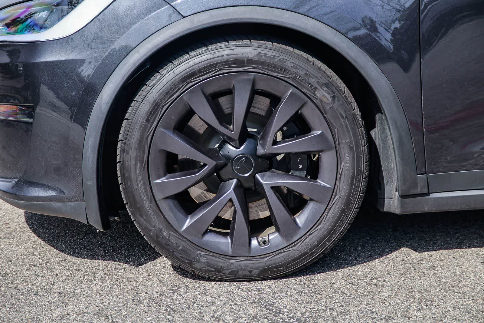 Thumbnail: 2024 Tesla Model X - 9